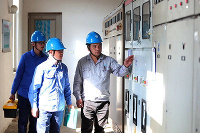 國網寧?？h供電公司 用電安全“智囊團”進車間，精準把脈守護企業用電安全